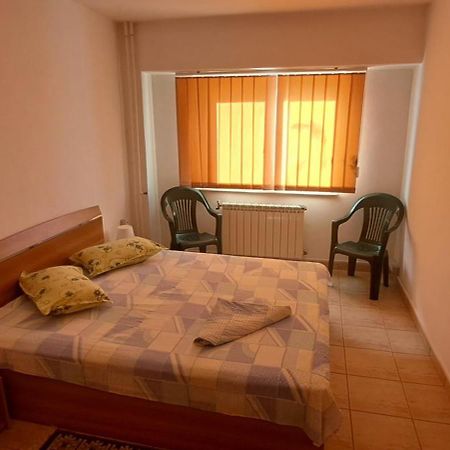 Apartament 3 Camere Etaj 6 Strada Rozelor มันกาเลีย ภายนอก รูปภาพ